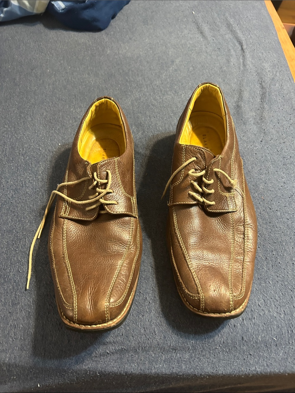 Blake Scott Men's Brown Leather Lace-Up Casual Dress Shoes. Needs new laces